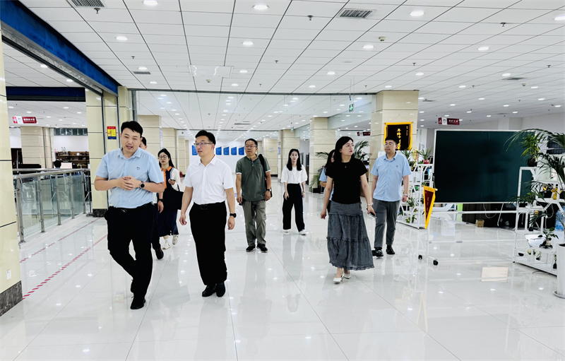 熱烈歡迎任城區(qū)總工會領(lǐng)導(dǎo)一行蒞臨華礦集團(tuán)調(diào)研指導(dǎo)